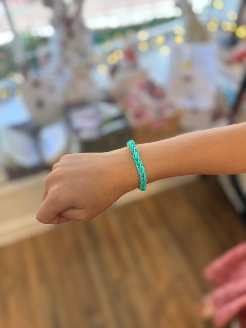 Rainbow Loom Bracelets by Magnolia