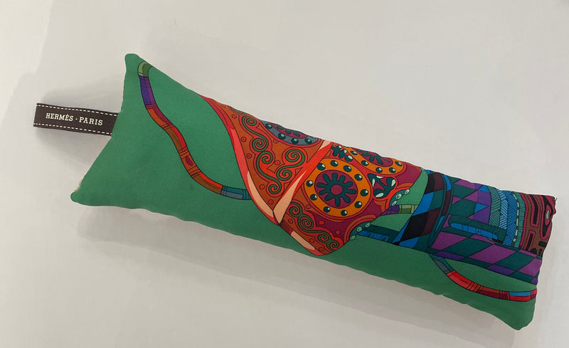 Hermès Scarf Frame weights