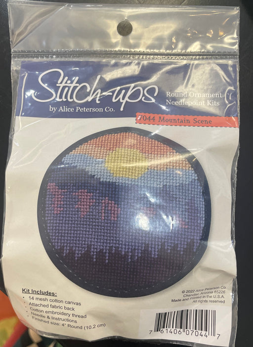 Stitch & Zip -Mountain Scene Ornament