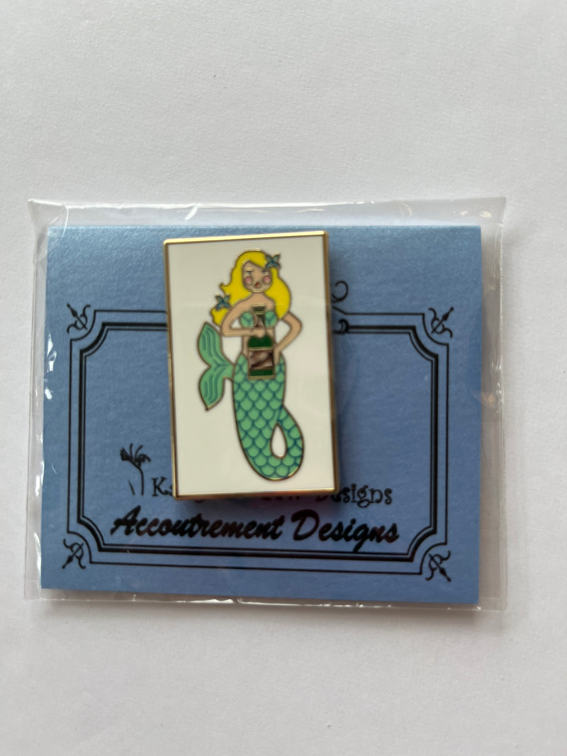 Champagne Mermaid Needle Minder