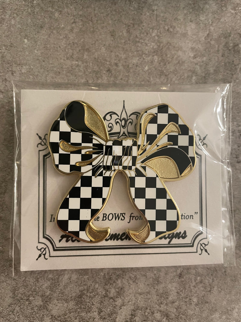 Black/White Check Bow  Needle Minder