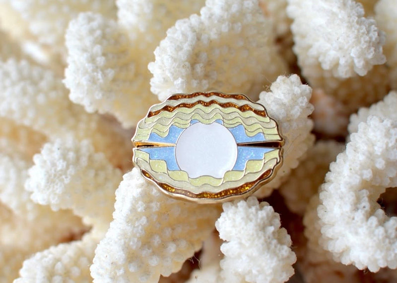 Scallop Pearl Needle Minder