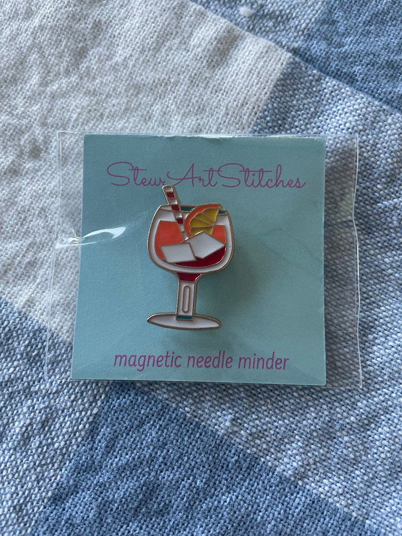 Spritzer Cocktail Needle Minder