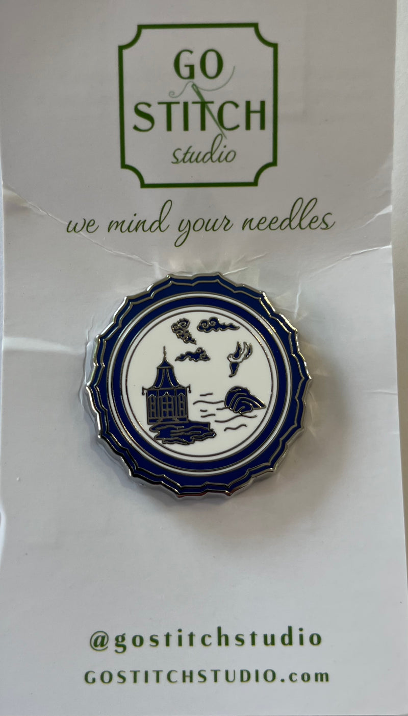 Blue Canton Plate Needle Minder