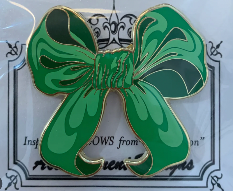 Green Bow Needle Minder