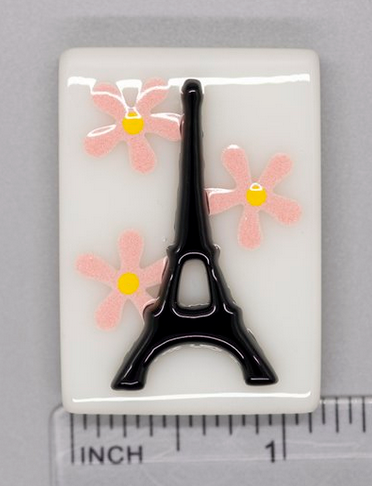 Eiffel Tower w/ Flowers Needle Minder