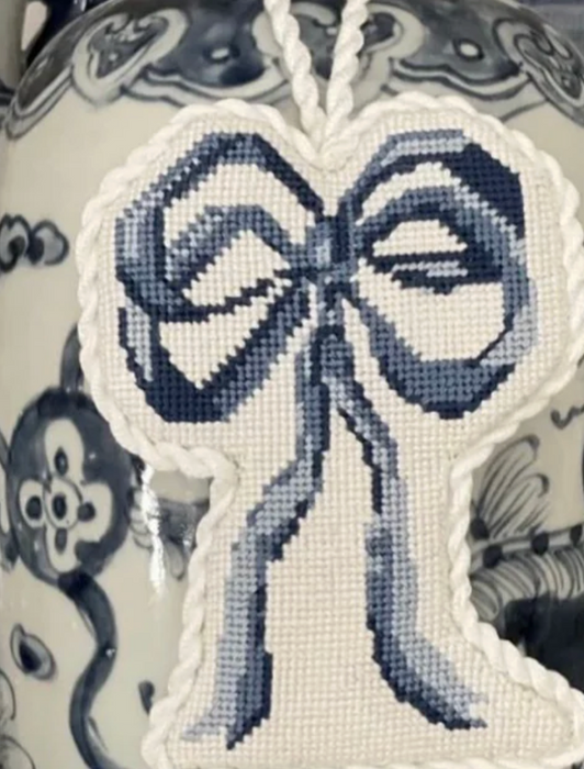 Eleven Gables: Blue Bow - 13 mesh