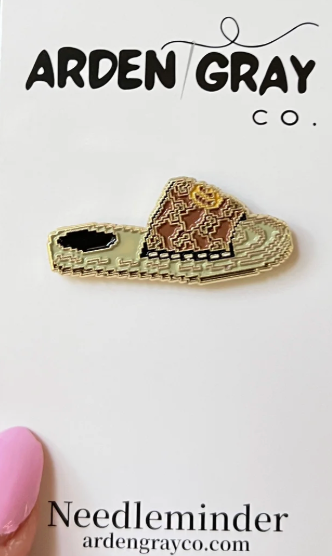 Fashion Sandal Needle Minder